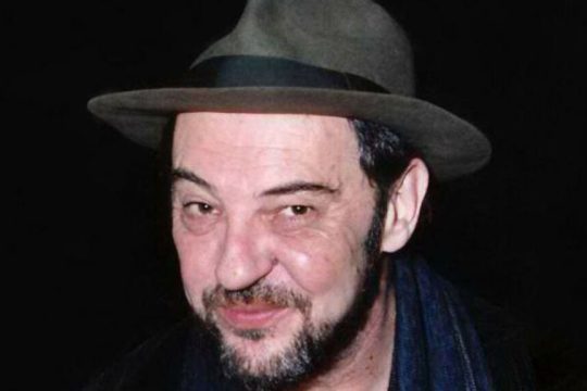kosta farmasonis
